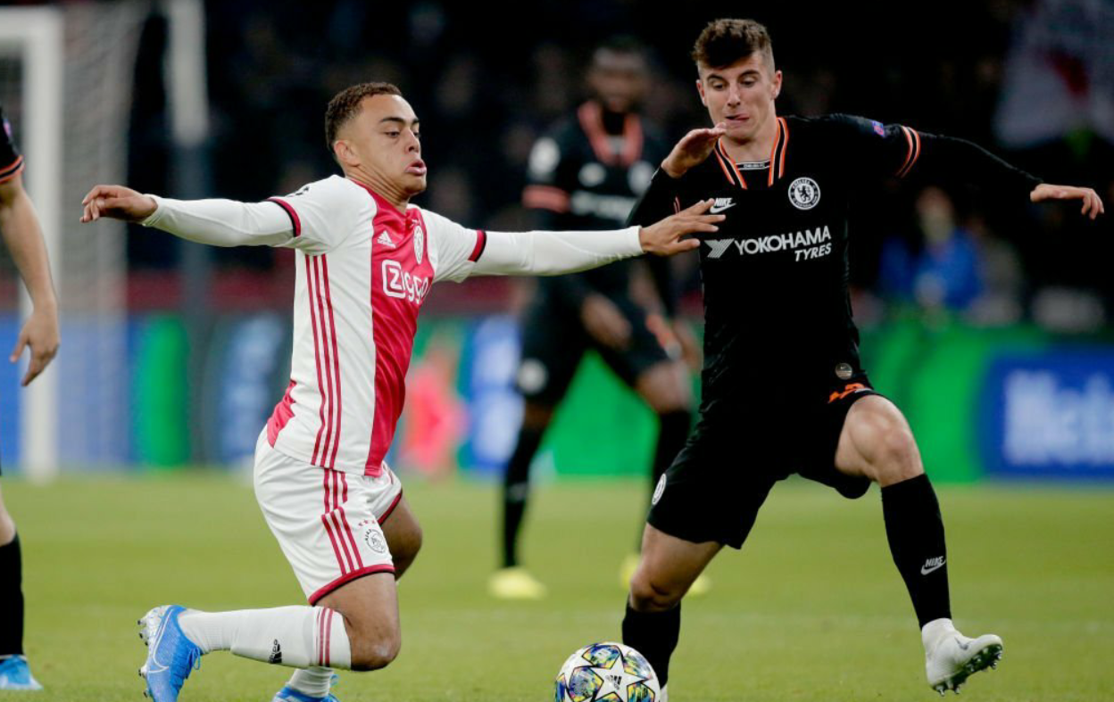 九游游戏中心窗口期阿贾克斯调整名单以备全明星赛切尔西扳平良机备战法国杯，芝加哥公牛遗憾出局备战CBA常规赛都惊呆了的简单介绍